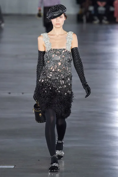 Look 19